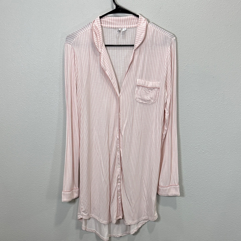 Nordstrom Light Pink and White Striped sleep Shirt‎